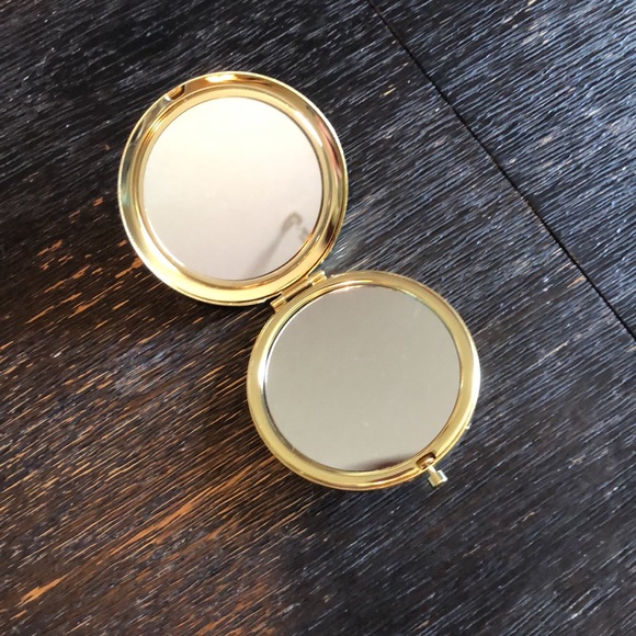 Compact mirror, spiral note book, pad paper ,leadership pad,2 hard cover journal - Picture 9 of 9